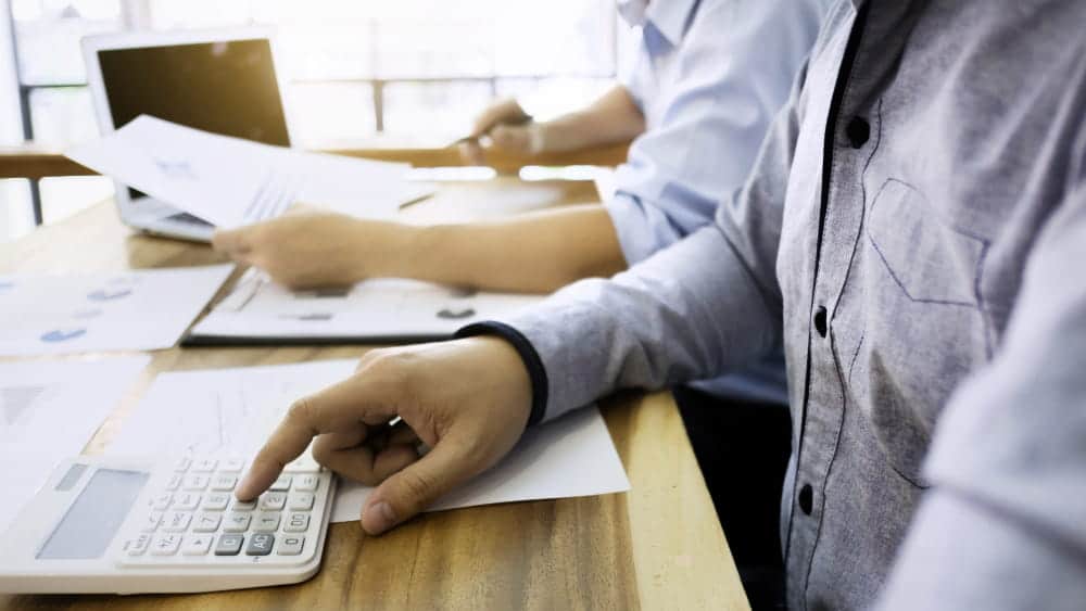 How to Avoid Cash Flow Problems in a Growing Business